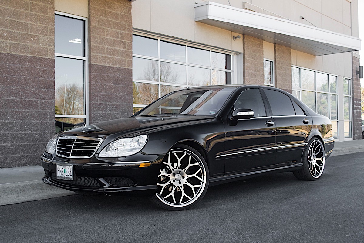 Mercedes-Benz S430 with Giovanna Wheels Nove FF